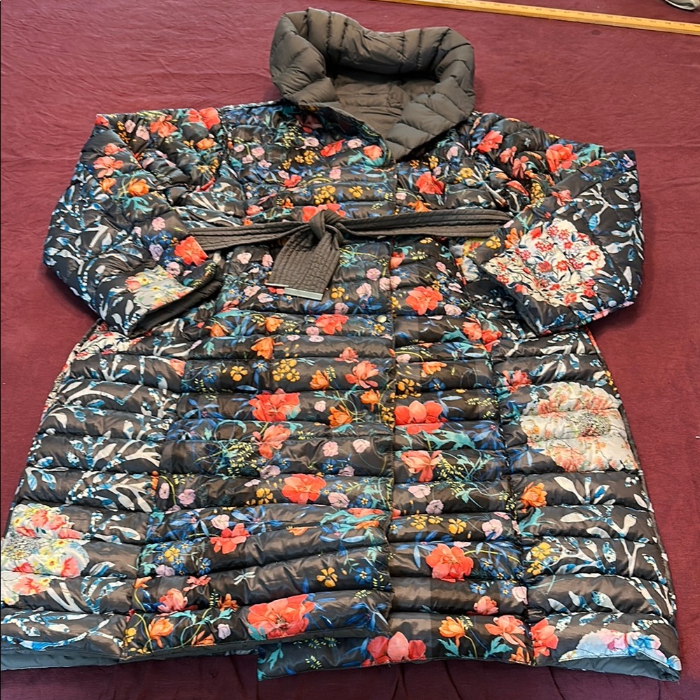 Johnny Was L Black and Red floral reversible car coat Jacket snaps pockets hood